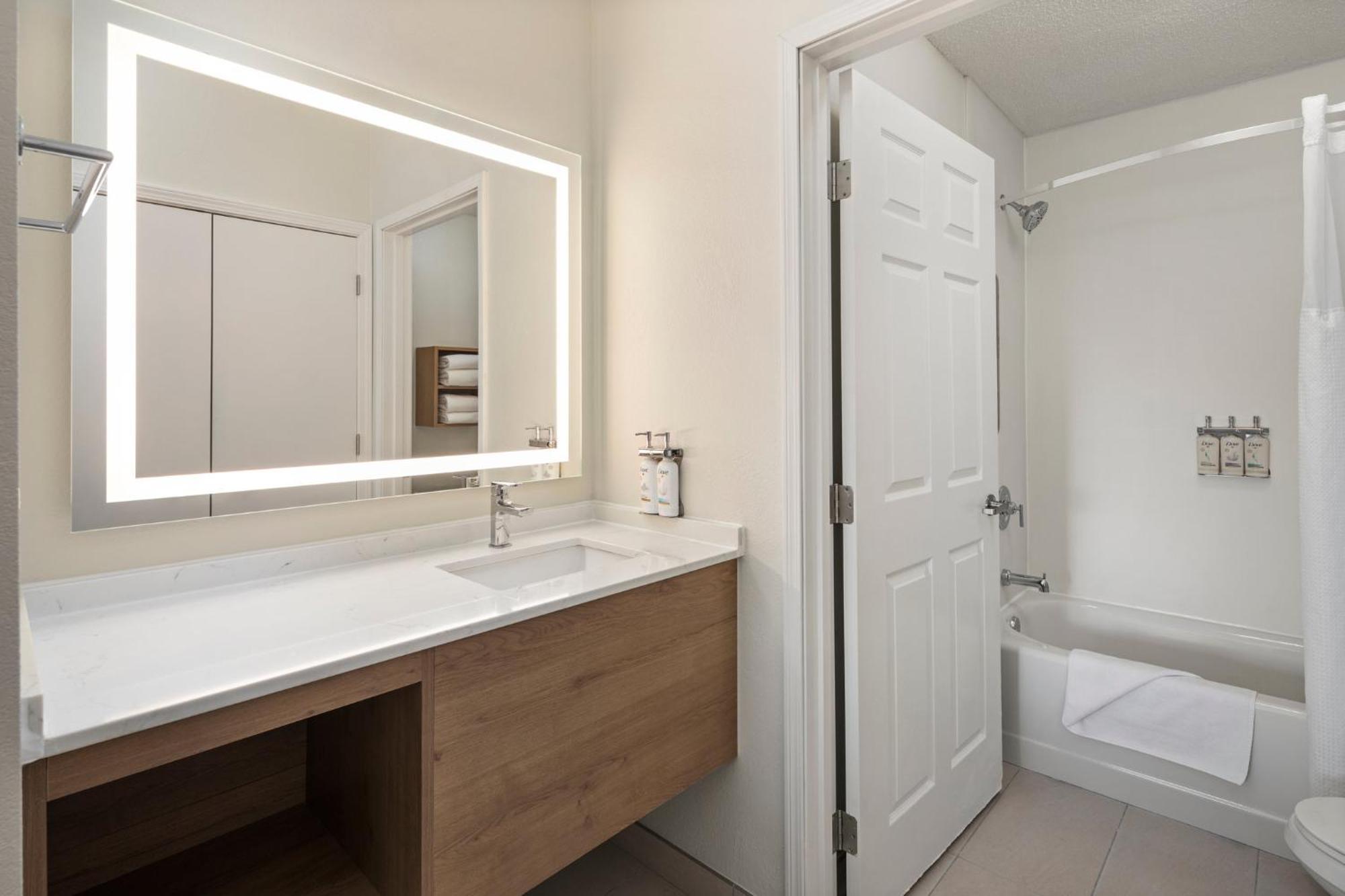 Staybridge Suites Minneapolis-Maple Grove By Ihg Exterior foto